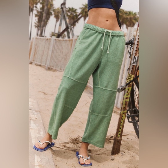 NWT Free People Movement S Score Board Pants in Field Goal Green New Cotton $98 - Picture 3 of 7